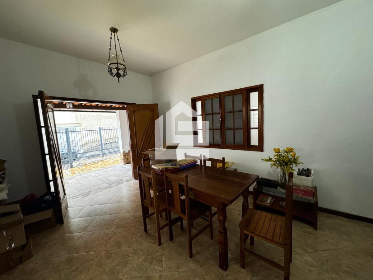 Casa à venda em Barra Mansa, Santa Rosa, com 4 quartos, 199,20mm²